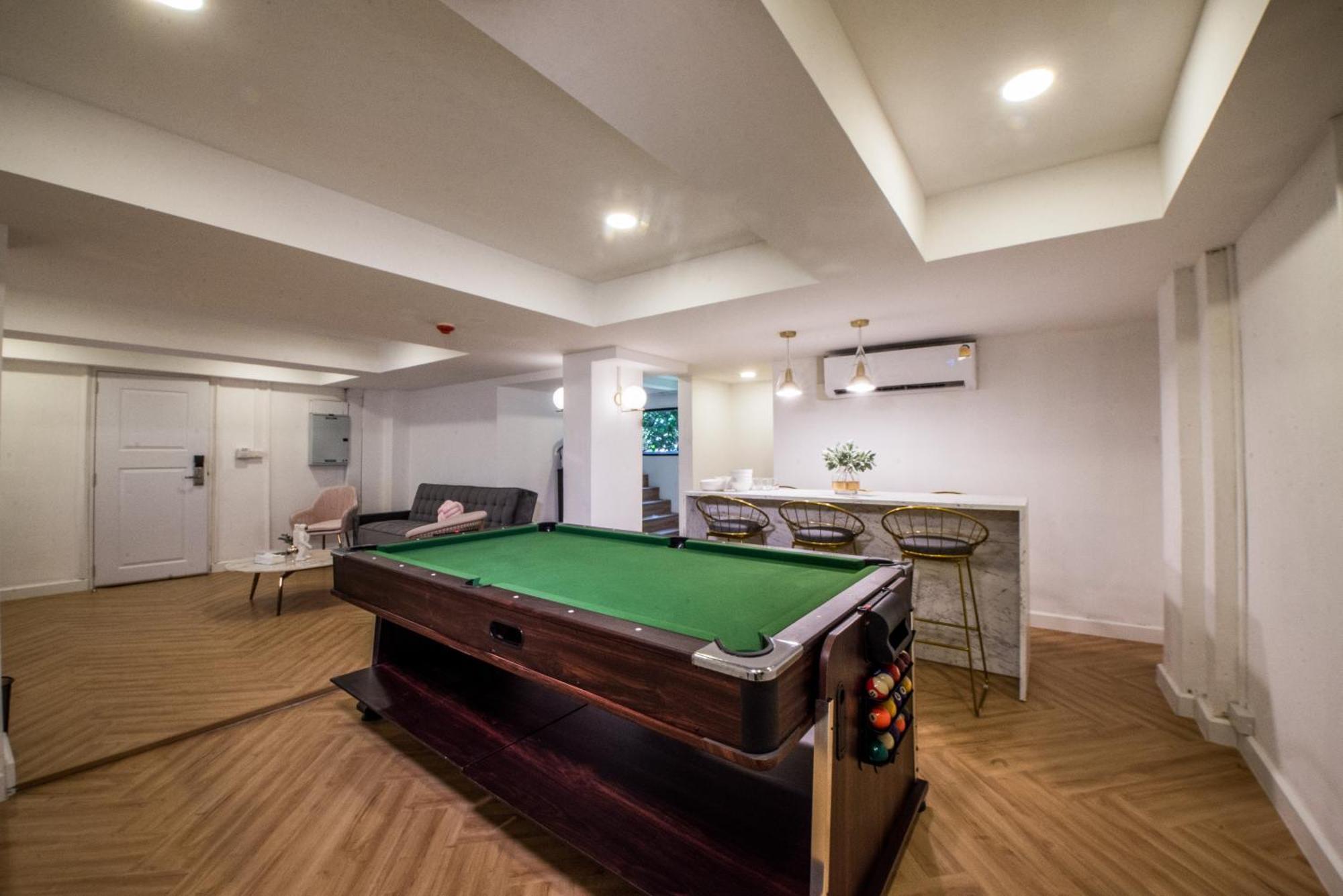 Theme Boutique Hotel Bangkok Makkasan Стая снимка