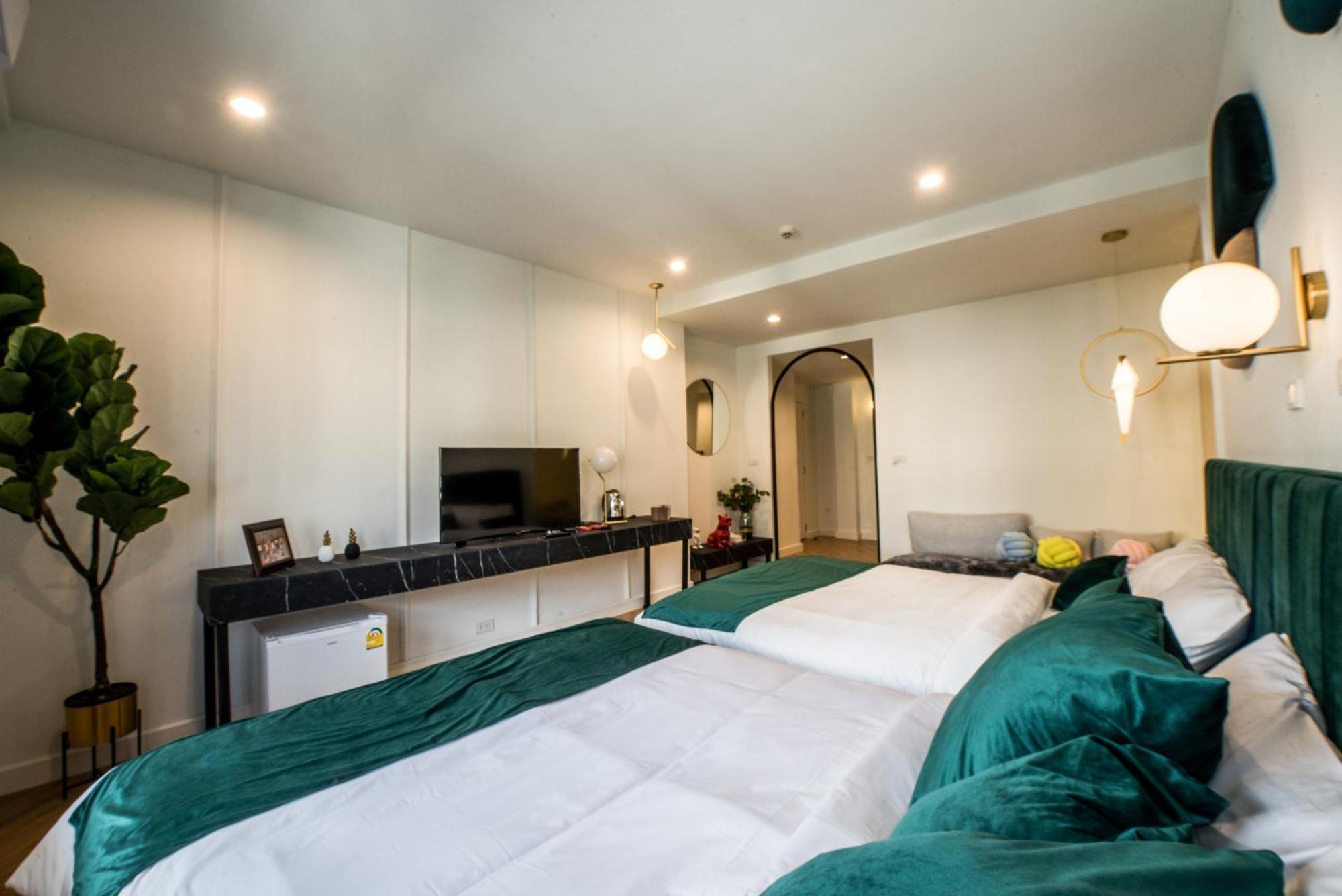 Theme Boutique Hotel Bangkok Makkasan Стая снимка