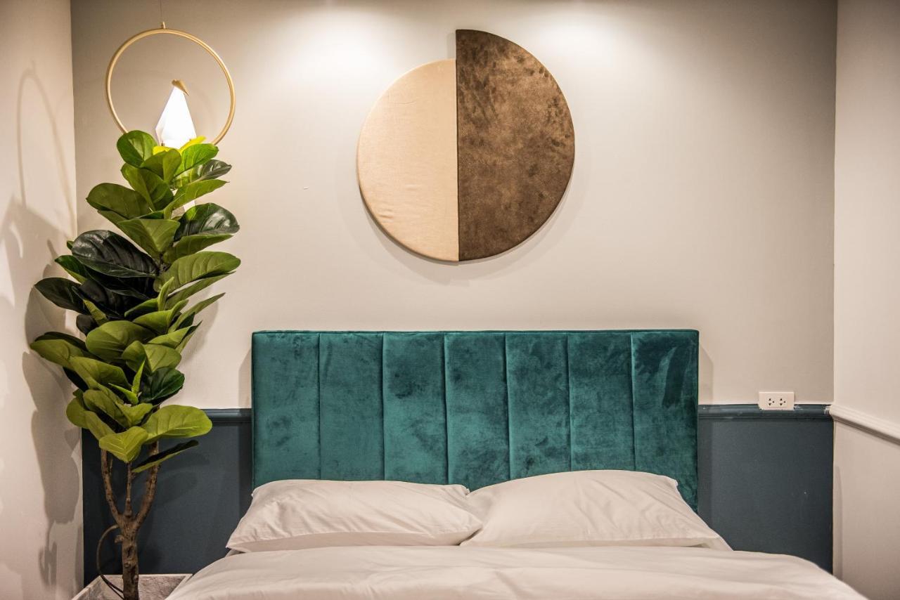 Theme Boutique Hotel Bangkok Makkasan Екстериор снимка